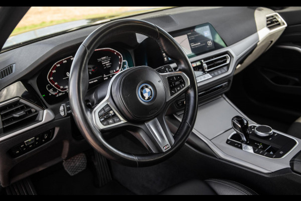 BMW 3 Serie Touring 330e High Executive LED / DEALER ONDERHOUDEN / CAMERA / CARPLAY / PHEV
