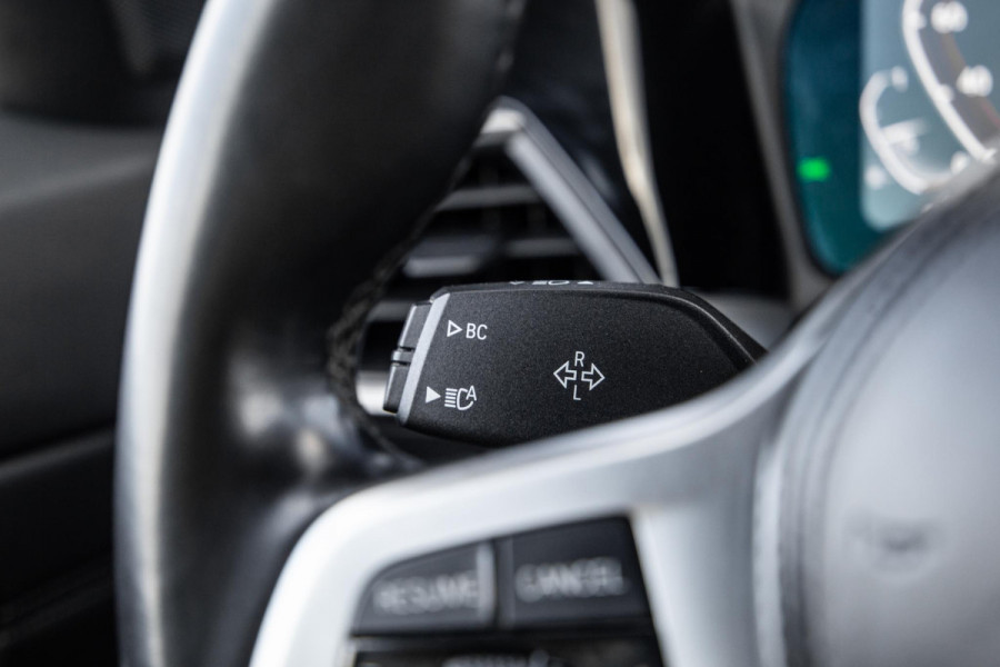 BMW 3 Serie Touring 330e High Executive LED / DEALER ONDERHOUDEN / CAMERA / CARPLAY / PHEV
