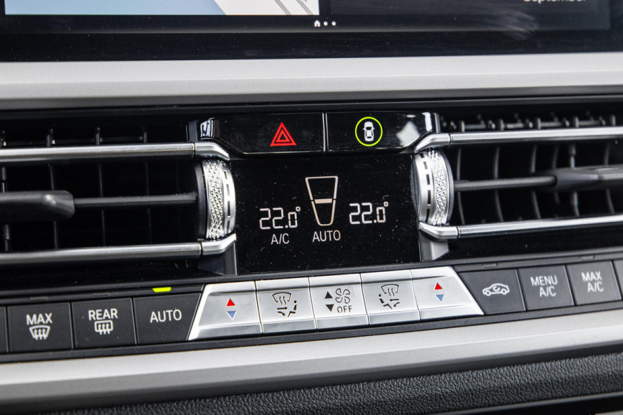 BMW 3 Serie Touring 330e High Executive LED / DEALER ONDERHOUDEN / CAMERA / CARPLAY / PHEV