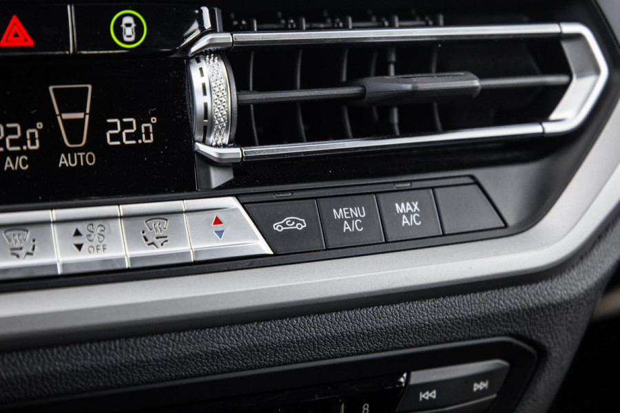 BMW 3 Serie Touring 330e High Executive LED / DEALER ONDERHOUDEN / CAMERA / CARPLAY / PHEV