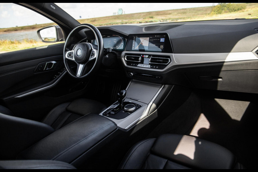 BMW 3 Serie Touring 330e High Executive LED / DEALER ONDERHOUDEN / CAMERA / CARPLAY / PHEV
