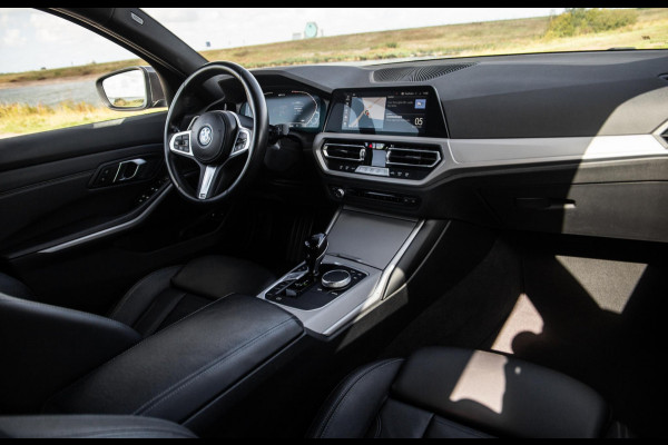 BMW 3 Serie Touring 330e High Executive LED / DEALER ONDERHOUDEN / CAMERA / CARPLAY / PHEV