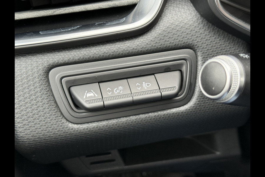 Renault Clio 1.3 TCe Intens | Trekhaak | CarPlay | 360* Camera | Keyless | 17 inch
