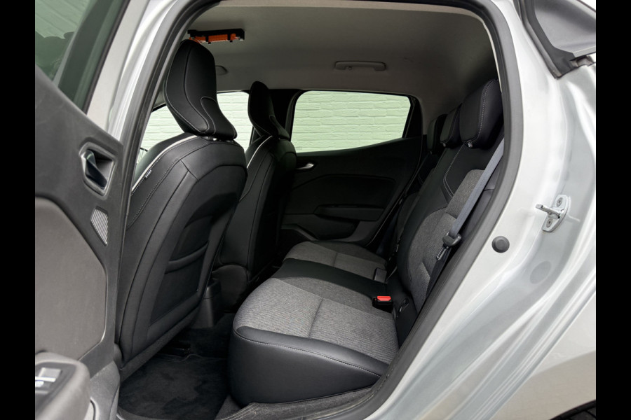 Renault Clio 1.3 TCe Intens | Trekhaak | CarPlay | 360* Camera | Keyless | 17 inch