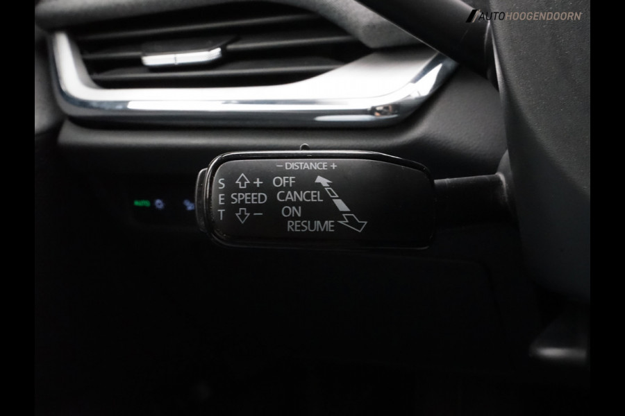 Škoda ENYAQ iV 80 Sport SoH 93% (APPLE CARPLAY,PANORAMADAK,CAMERA,STUUR-STOELVERWARMING,ADAPTIVE CRUISE,SFEERVERLICHTING,KEYLESS)