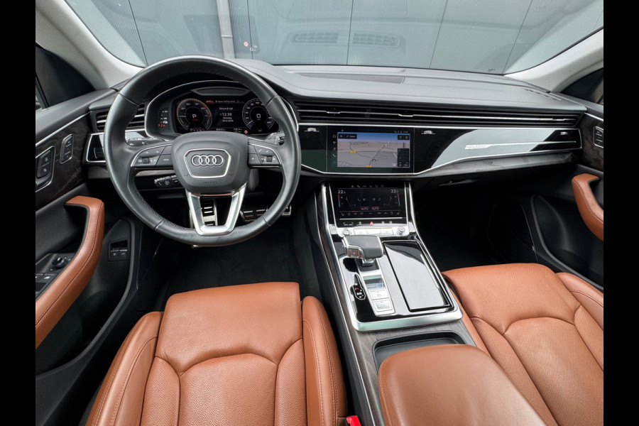 Audi Q8 55 TFSI QUATTRO * S-line * Panoramadak * Stoel koeling/verwarming * Stoel/spiegel memory *
