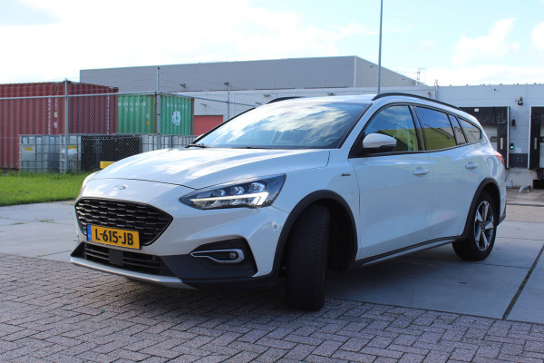 Ford FOCUS Wagon 1.0 EcoBoost Vignale goed onderhouden trekhaak camera parkeerhulp