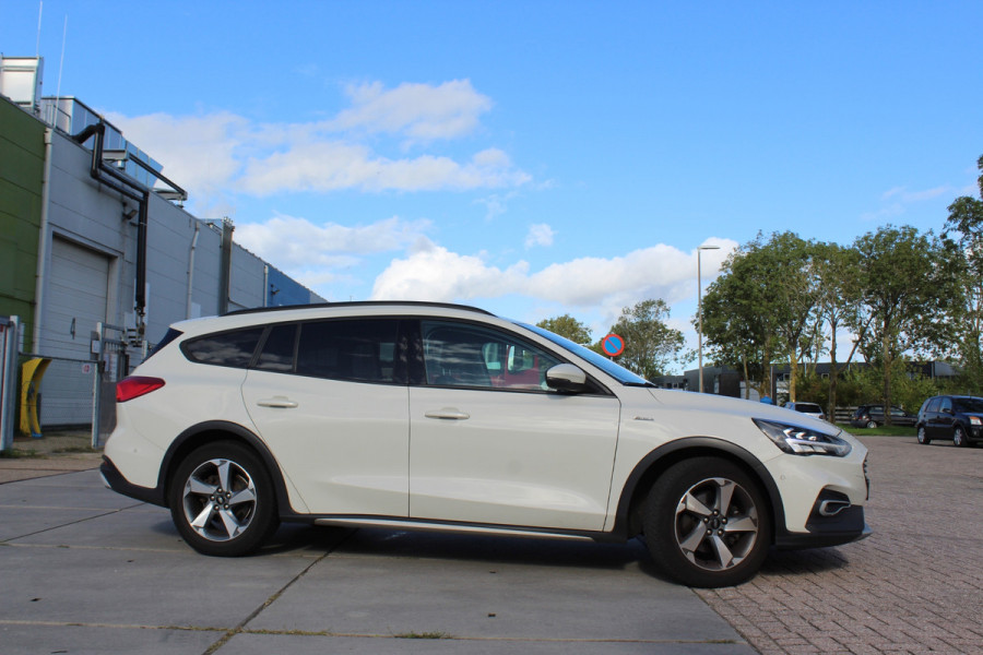 Ford FOCUS Wagon 1.0 EcoBoost Vignale goed onderhouden trekhaak camera parkeerhulp