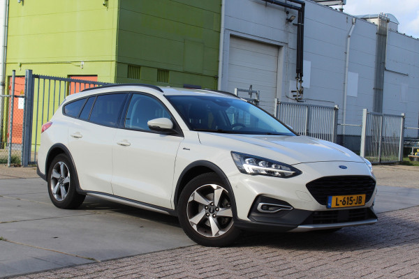 Ford FOCUS Wagon 1.0 EcoBoost Vignale goed onderhouden trekhaak camera parkeerhulp