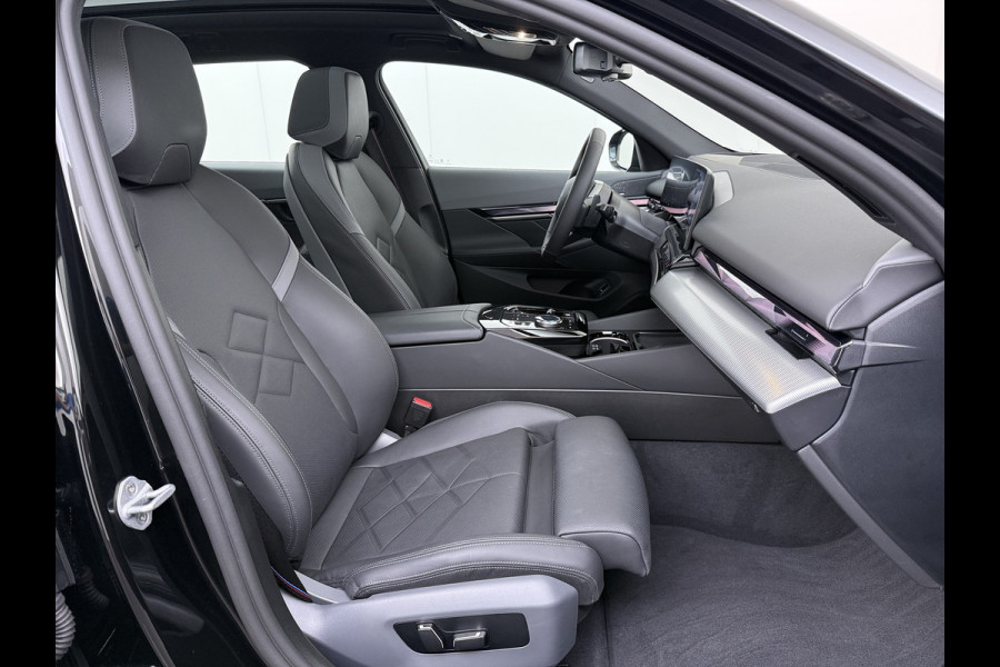 BMW 5 Serie Touring 550e xDrive M-pakket | 1ste eigenaar Pano Harman\Kardon
