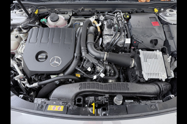 Mercedes-Benz CLA-Klasse Shooting Brake 250 e AMG line | Pano Memory Keyless HUD Multibeam 360 Camera
