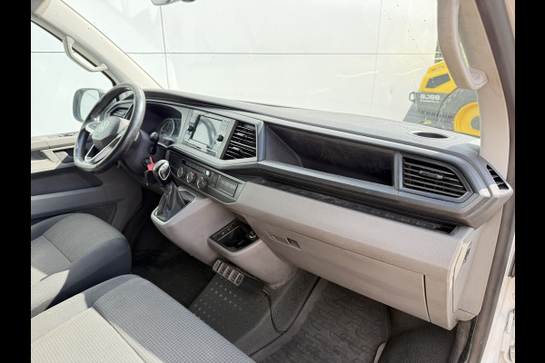 Volkswagen E-Transporter 37,3kWh 113PK L2 138 WLTP Snelladen Elektrisch Trekhaak Carplay Camera Inbouw Parkeersensoren Stoelverwarming