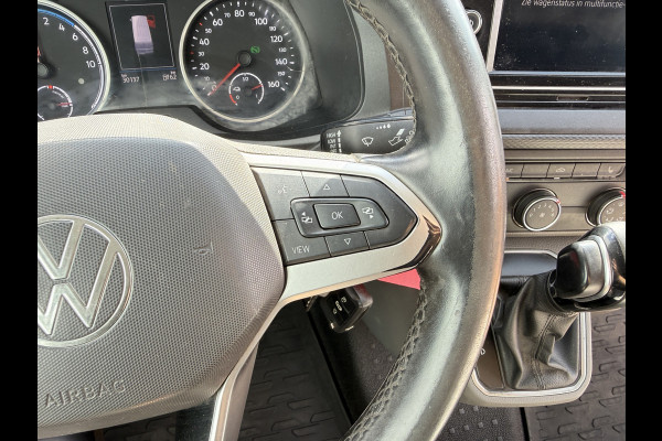 Volkswagen E-Transporter 37,3kWh 113PK L2 138 WLTP Snelladen Elektrisch Trekhaak Carplay Camera Inbouw Parkeersensoren Stoelverwarming