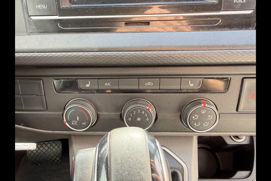Volkswagen E-Transporter 37,3kWh 113PK L2 138 WLTP Snelladen Elektrisch Trekhaak Carplay Camera Inbouw Parkeersensoren Stoelverwarming