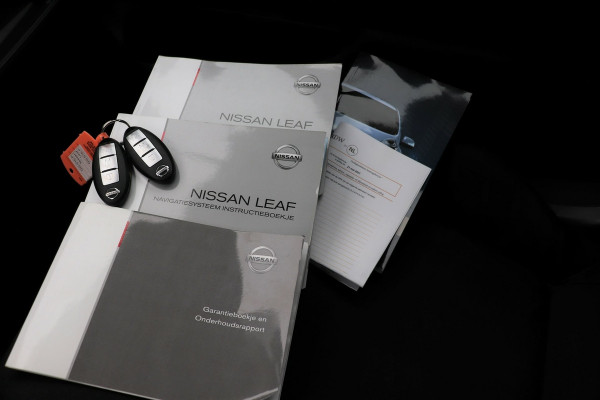 Nissan Leaf Acenta 24kWh *Excl. BTW* | Navigatie | Climate control | Cruise control | Stoelverwarming | Lichtmetalen velgen | Privacy glass