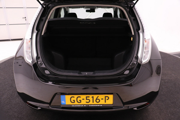 Nissan Leaf Acenta 24kWh *Excl. BTW* | Navigatie | Climate control | Cruise control | Stoelverwarming | Lichtmetalen velgen | Privacy glass