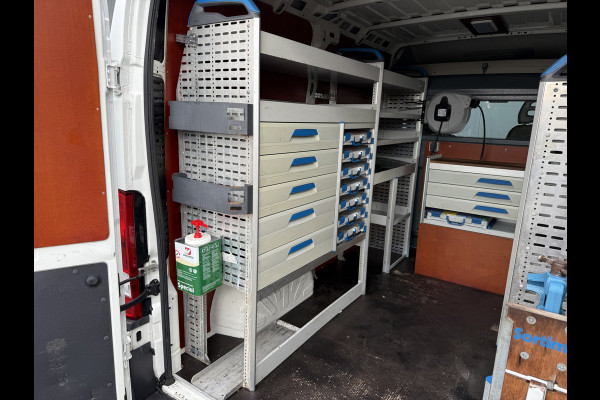 Peugeot Boxer 2.0 HDI 131 PK EURO 6 / L1H2 / SORTIMO INRICHTING / WERKPLAATS / CAMERA / CRUISE / AIRCO / NAVI