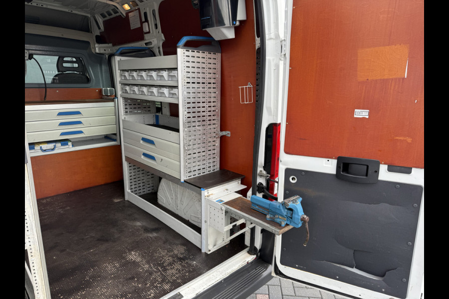 Peugeot Boxer 2.0 HDI 131 PK EURO 6 / L1H2 / SORTIMO INRICHTING / WERKPLAATS / CAMERA / CRUISE / AIRCO / NAVI