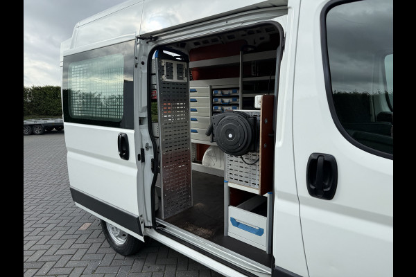 Peugeot Boxer 2.0 HDI 131 PK EURO 6 / L1H2 / SORTIMO INRICHTING / WERKPLAATS / CAMERA / CRUISE / AIRCO / NAVI