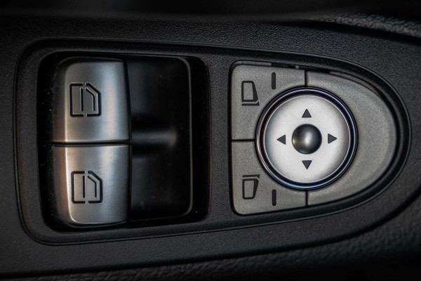 Mercedes-Benz EVITO TOURER | 90KWH | WLPT 367KM | Volledig Elektrisch | SOH 97.5% | Camera | Navi | Stoelverw. | Airco | 3-Zits
