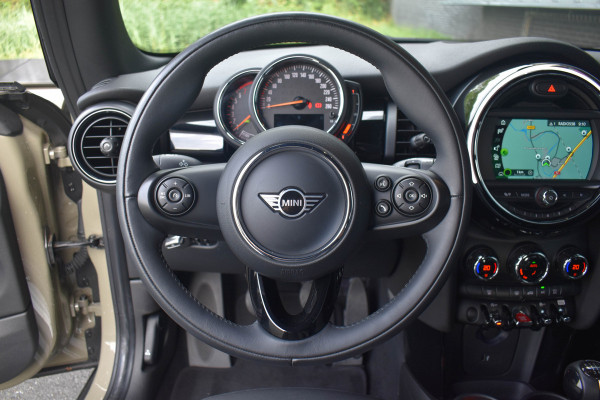 MINI 3-deurs 1.5 Cooper Chili | Xenon | Carplay | Navi | Sportstoelen | PDC | Lichtmetalen velgen