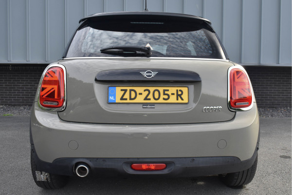 MINI 3-deurs 1.5 Cooper Chili | Xenon | Carplay | Navi | Sportstoelen | PDC | Lichtmetalen velgen