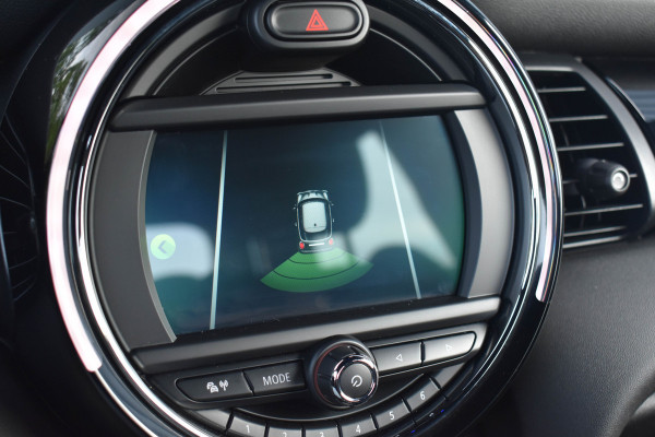 MINI 3-deurs 1.5 Cooper Chili | Xenon | Carplay | Navi | Sportstoelen | PDC | Lichtmetalen velgen