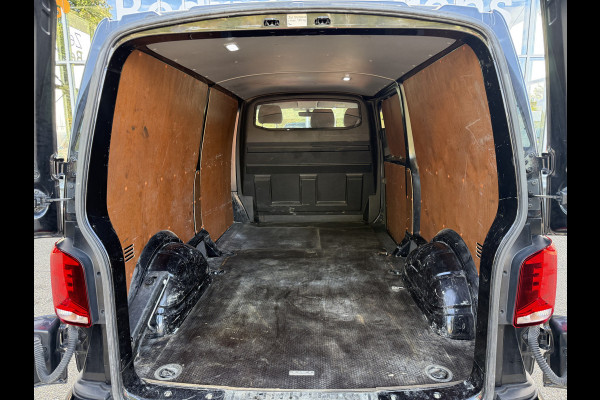 Volkswagen Transporter 2.0 TDI L2H1 28 ZB-Edition | NL-auto | 1e Eig | Carplay | Camera | Trekhaak