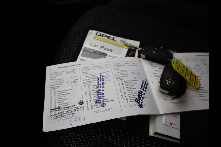 Opel Corsa 1.4 Favourite | 1e eigenaar | Cruise Control | Bluetooth | Prijs Rijklaar!!