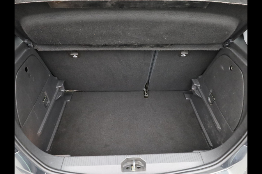 Opel Corsa 1.4 Favourite | 1e eigenaar | Cruise Control | Bluetooth | Prijs Rijklaar!!