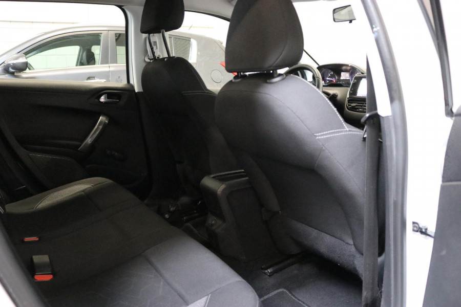 Peugeot 2008 1.2 PureTech Blue Lion | CARPLAY | INCL NWE DISTR | RIJKLAAR | NAP | NL AUTO |