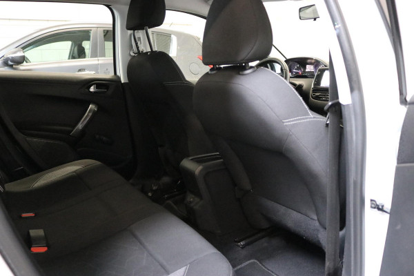 Peugeot 2008 1.2 PureTech Blue Lion | CARPLAY | INCL NWE DISTR | RIJKLAAR | NAP | NL AUTO |