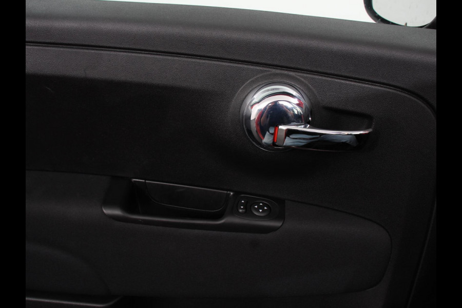 Fiat 500C 1.0 Hybrid Cabrio Navigatie Climate Control Cruise control Lichtmetalen velgen Apple Carplay/ Android Auto Navigatie Parkeersensor achter