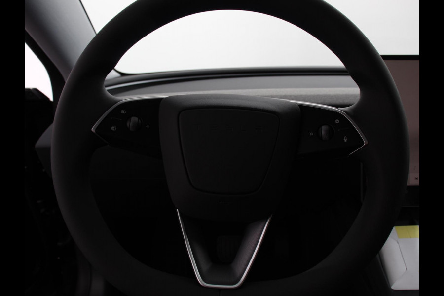 Tesla Model 3 RWD 60 kWh 534KM LFP Autopilot Panorama Warmtepomp Stoel/Stuurverwarming Full LED PDC VA+ Camera
