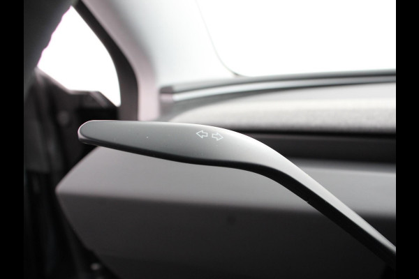 Tesla Model 3 RWD 60 kWh 534KM LFP Autopilot Panorama Warmtepomp Stoel/Stuurverwarming Full LED PDC VA+ Camera