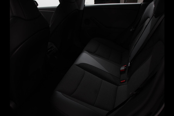 Tesla Model 3 RWD 60 kWh 534KM LFP Autopilot Panorama Warmtepomp Stoel/Stuurverwarming Full LED PDC VA+ Camera