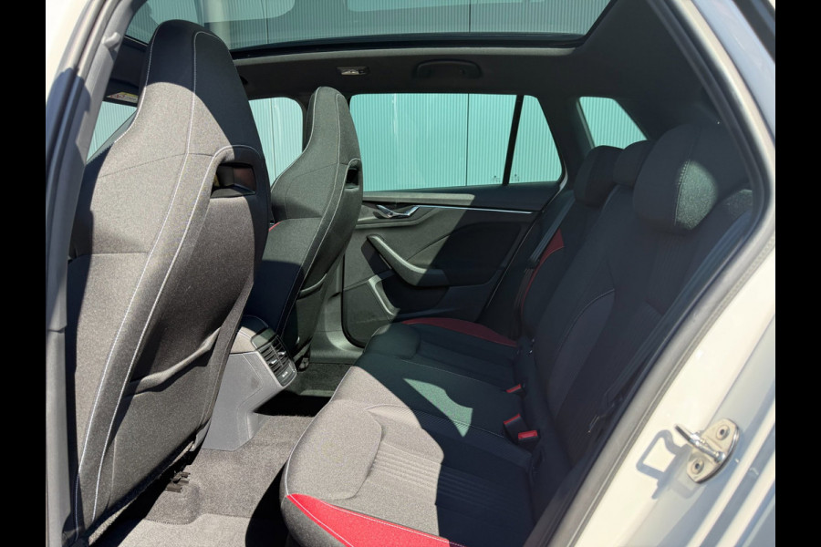 Škoda Kamiq 1.0 TSI Monte Carlo * Panoramadak * Parkeercamera * Navigatiesysteem * Keyless entry*