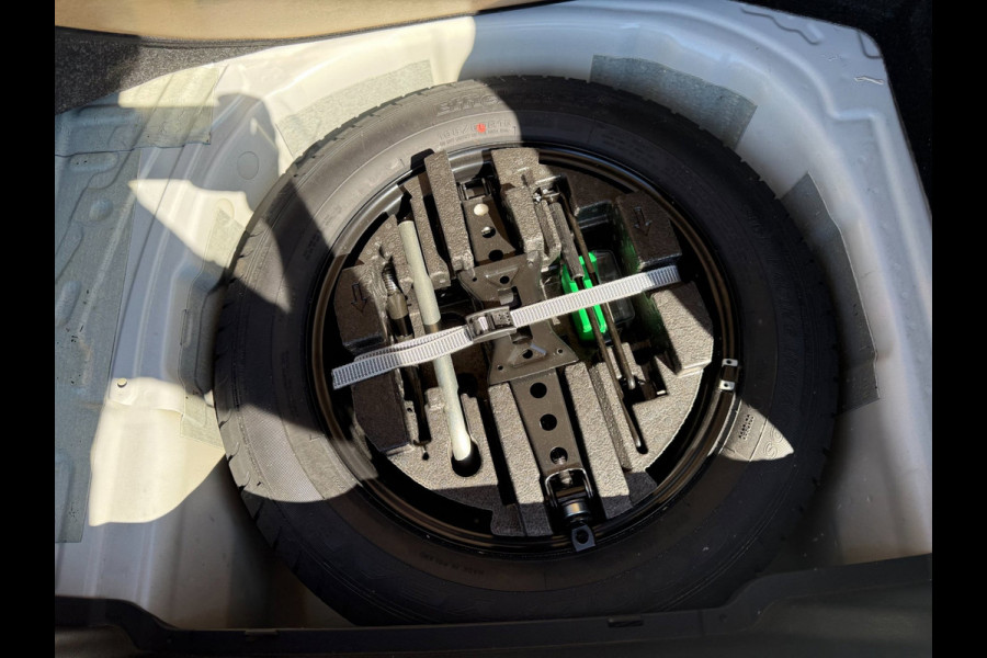 Škoda Kamiq 1.0 TSI Monte Carlo * Panoramadak * Parkeercamera * Navigatiesysteem * Keyless entry*