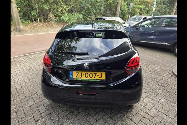 Peugeot 208 1.2 PureTech Signature | 1E EIGENAAR | 3/6 OF 12MND GARANTIE | CRUISE | NAVI |