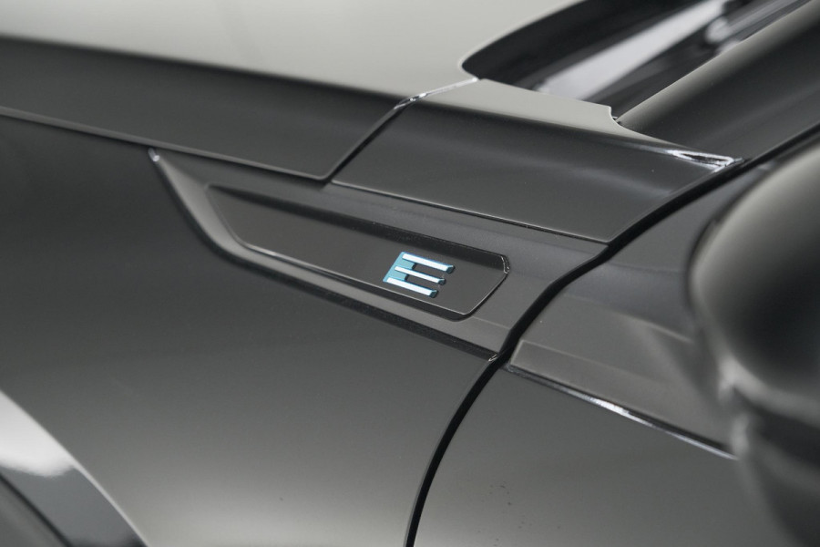 Peugeot e-2008 EV GT 54 kWh | 11 KW Lader | Warmtepomp | Camera | Alcantara Pakket | Stoelmassage