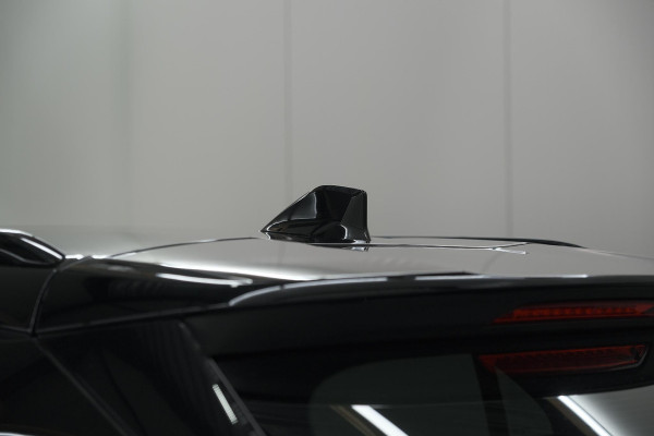 Peugeot e-2008 EV GT 54 kWh | 11 KW Lader | Warmtepomp | Camera | Alcantara Pakket | Stoelmassage