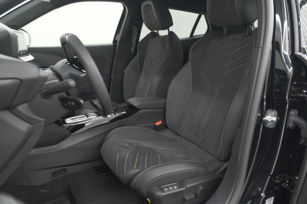 Peugeot e-2008 EV GT 54 kWh | 11 KW Lader | Warmtepomp | Camera | Alcantara Pakket | Stoelmassage
