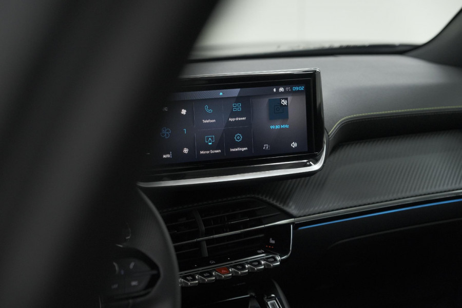 Peugeot e-2008 EV GT 54 kWh | 11 KW Lader | Warmtepomp | Camera | Alcantara Pakket | Stoelmassage