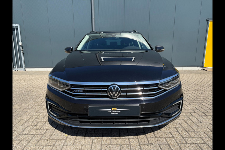 Volkswagen Passat Variant 1.4 TSI PHEV GTE * AUTOMAAT * Parkeercamera * Massage * Keyless *