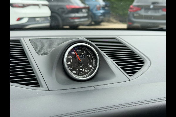 Porsche Macan 2.0 | Panoramadak | Sportchrono | Memory Seats | Elektrische Stoelen 18 Weg Verstelbaar | Apple Carplay | PDLS LED | Luchtvering | Camera | Leer | Navigatie | Dodehoekdetectie | Cruise Control |