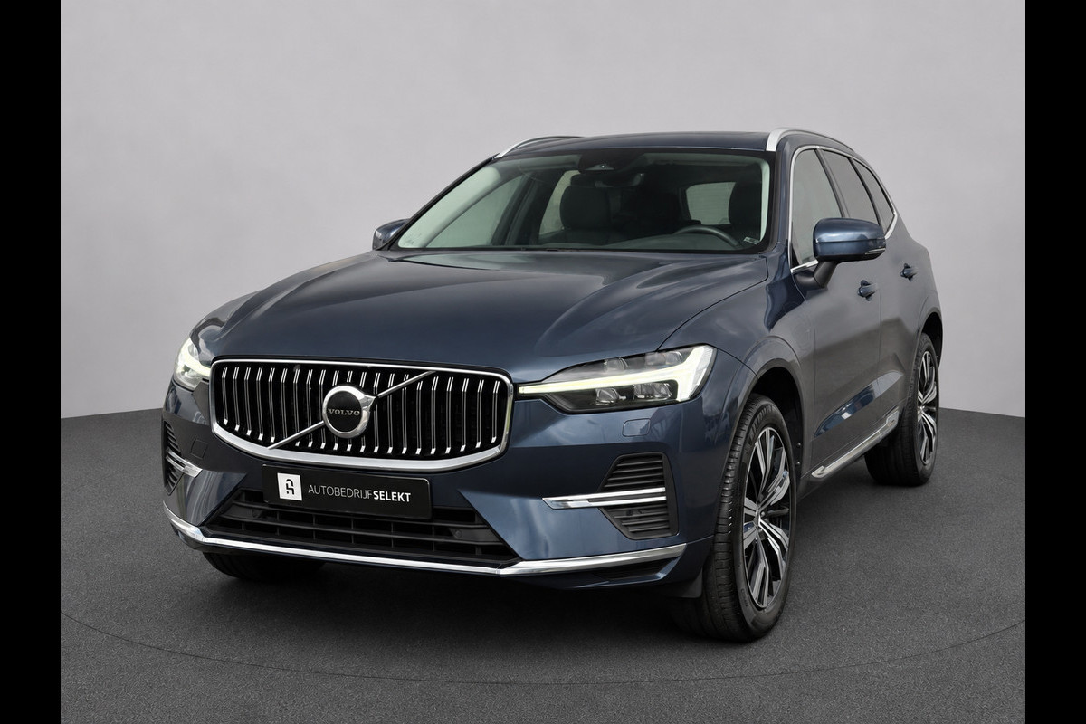 Volvo XC60 2.0 T6 Plug-in hybrid AWD Plus Bright | Pano | Trekhaak | Long Range | Elektrische stoelen | Denimblauw | Pilot Assist