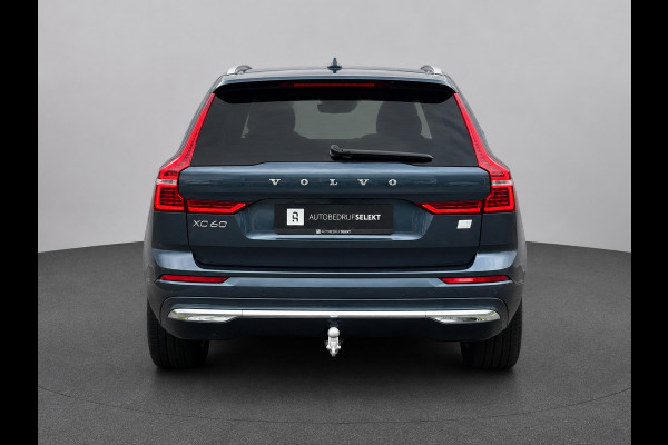 Volvo XC60 2.0 T6 Plug-in hybrid AWD Plus Bright | Pano | Trekhaak | Long Range | Elektrische stoelen | Denimblauw | Pilot Assist