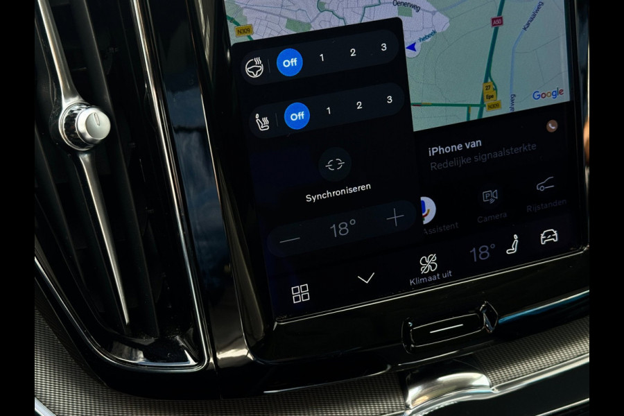 Volvo XC60 2.0 T6 Plug-in hybrid AWD Plus Bright | Pano | Trekhaak | Long Range | Elektrische stoelen | Denimblauw | Pilot Assist