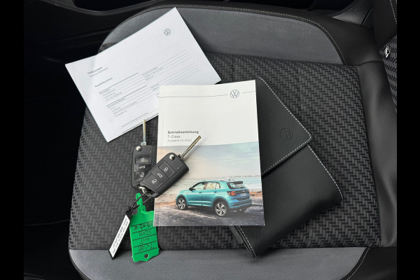 Volkswagen T-Cross 1.5 TSI DSG * R-Line * AUTOMAAT * Parkeercamera * Navigatiesysteem * Stoelverwarming *