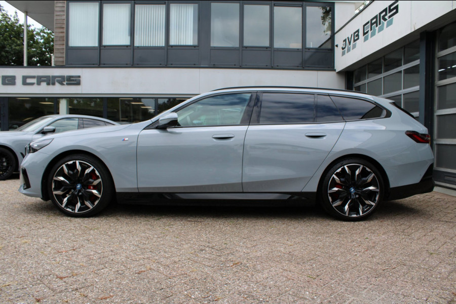 BMW i5 Touring EDrive40 M Sport Edition 84 kWh
